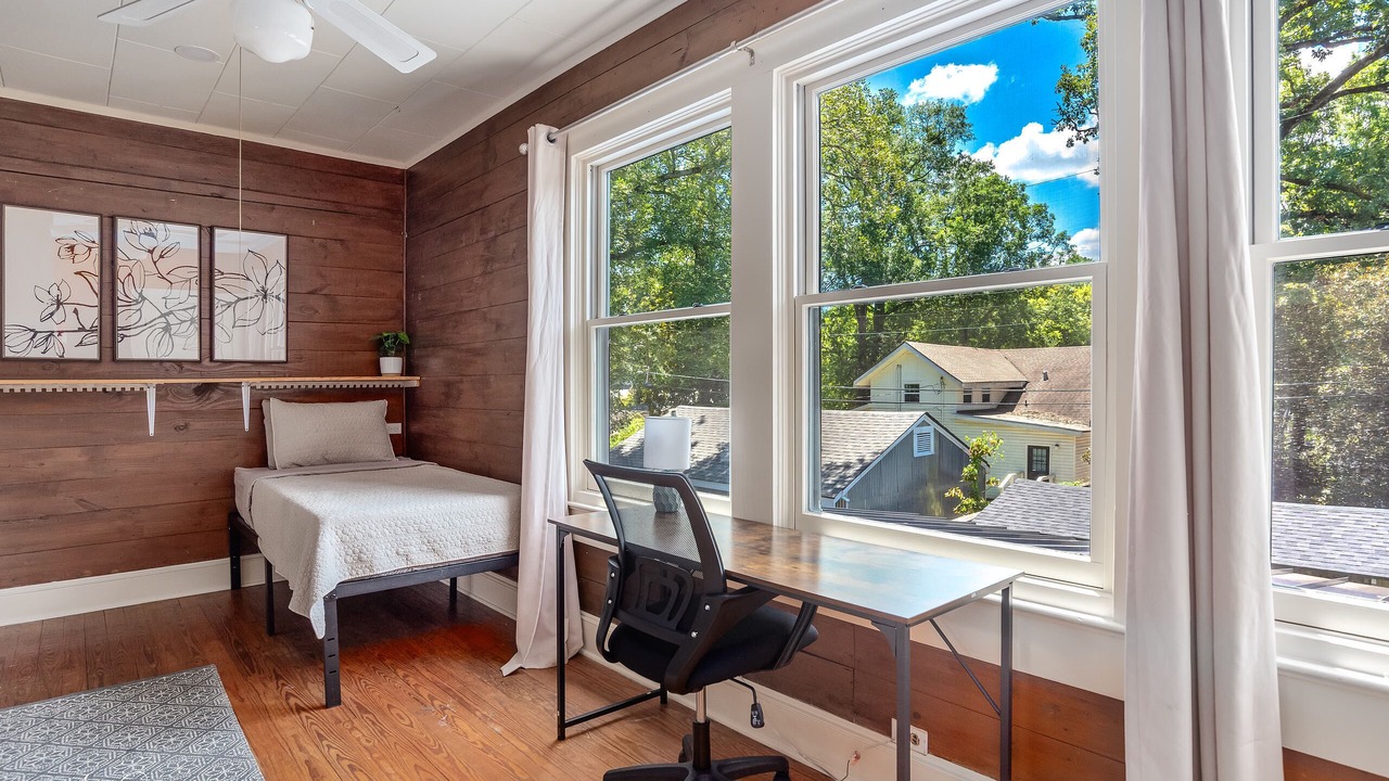 Photo of Bedroom in Broadmoor