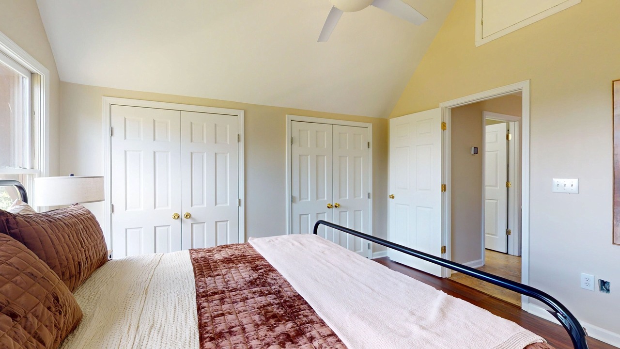 Photo of Bedroom in Talking Rock