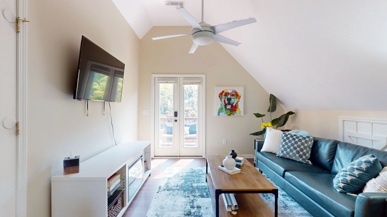 Photo of Livingroom in Talking Rock