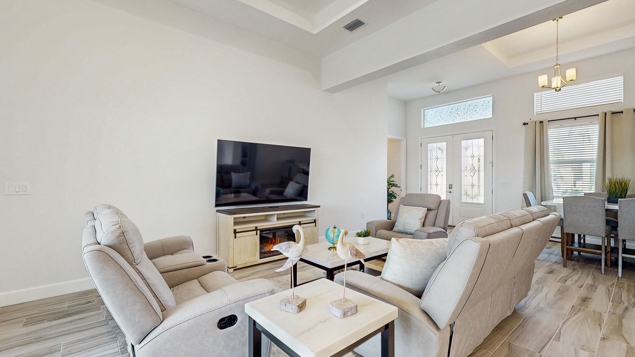 Photo of Livingroom in Gulf Cove