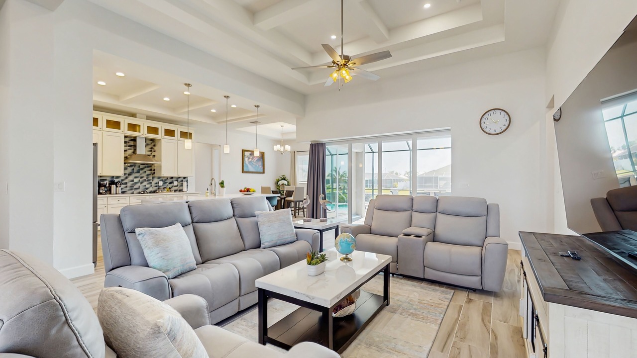 Photo of Livingroom in Gulf Cove