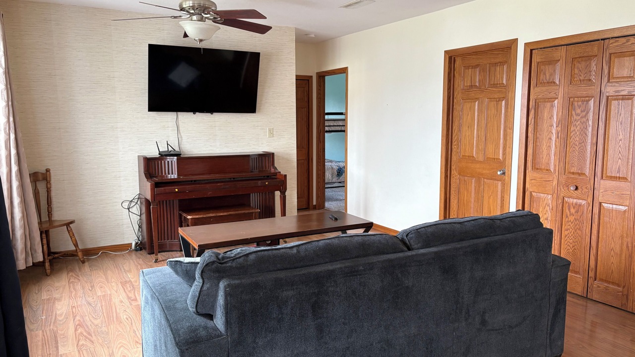 Photo of Livingroom in Mystic