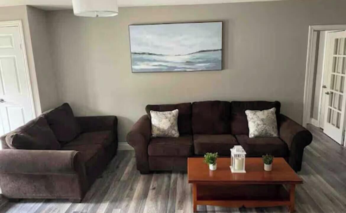 Photo of Livingroom in Wasaga Beach