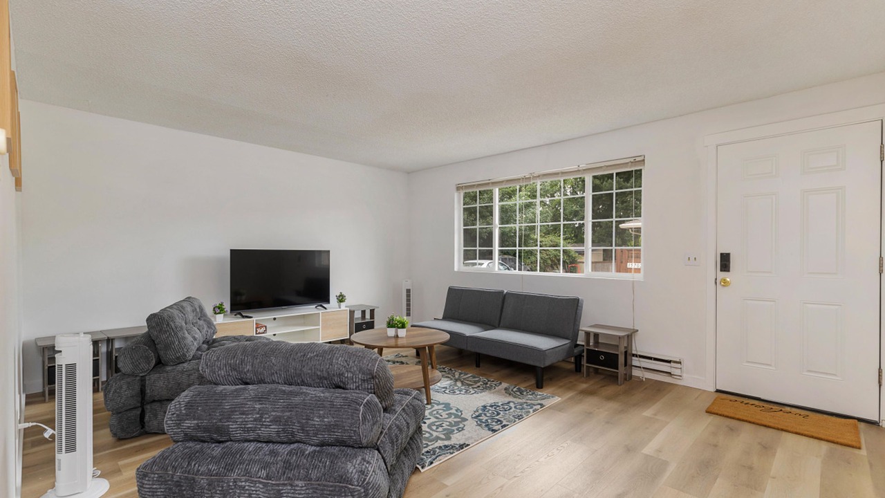 Photo of Livingroom in Picnic Point-North Lynnwood