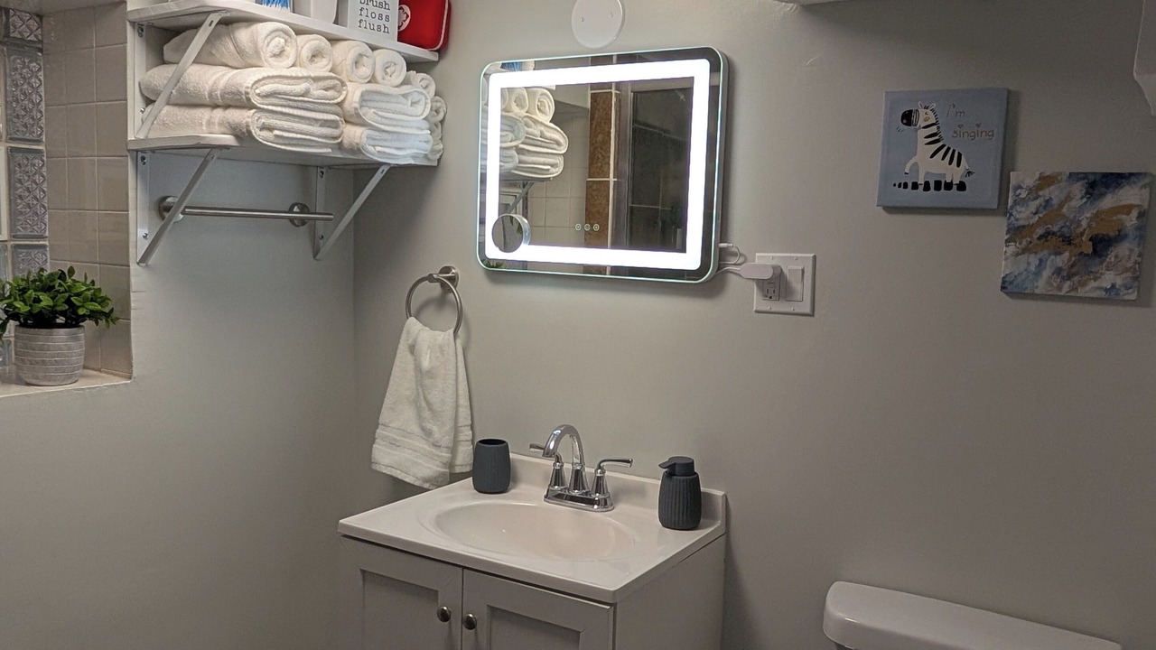 Photo of Bathroom in Logan Square