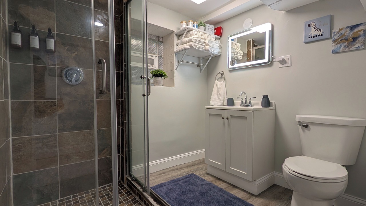 Photo of Bathroom in Logan Square