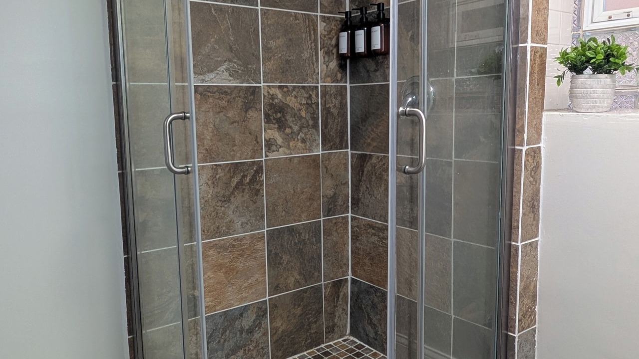 Photo of Bathroom in Logan Square