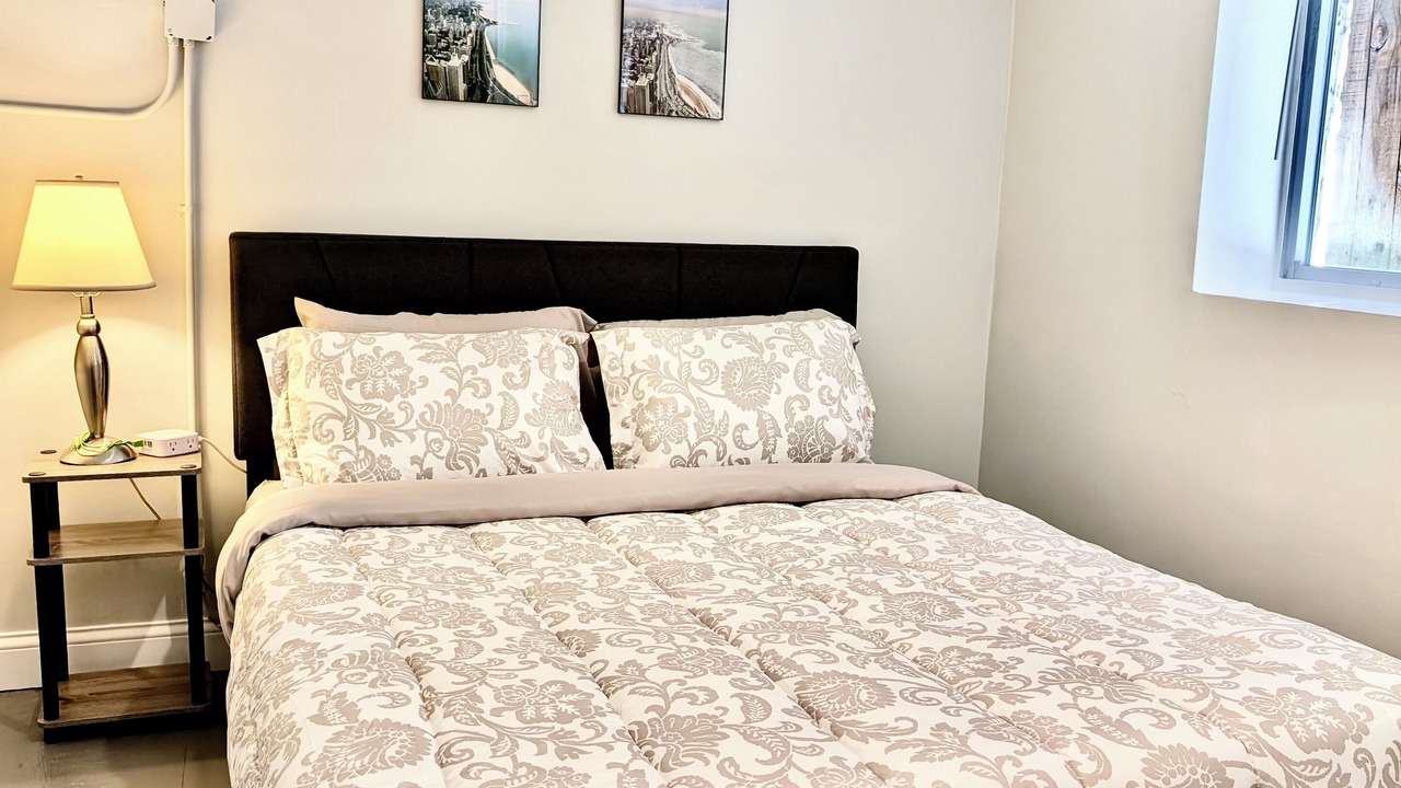 Photo of Bedroom in Logan Square