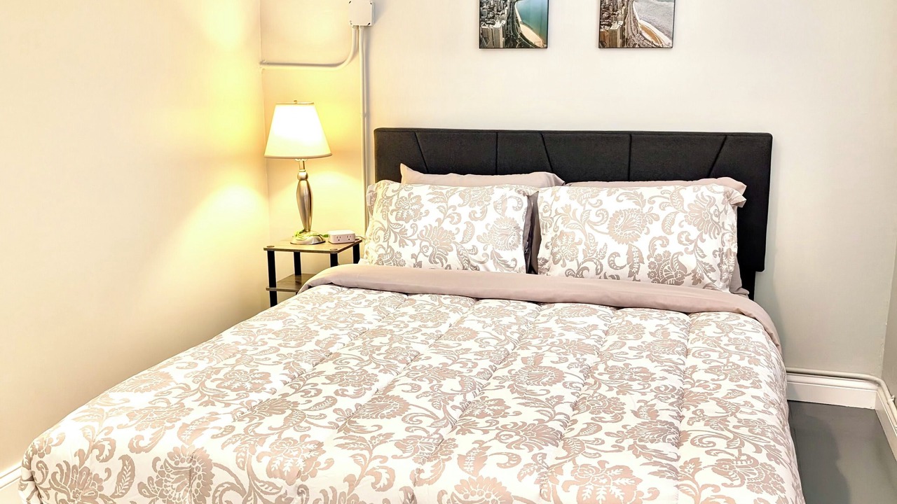 Photo of Bedroom in Logan Square