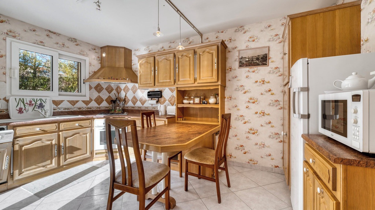 Photo of Kitchen in Saint-Jorioz