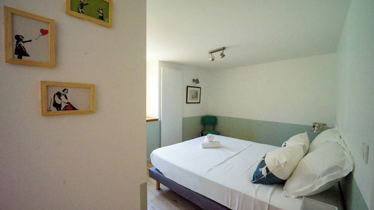 Photo of Bedroom in Saint-Jorioz