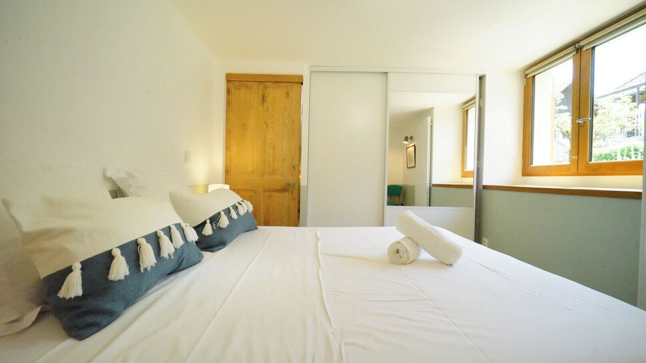 Photo of Bedroom in Saint-Jorioz
