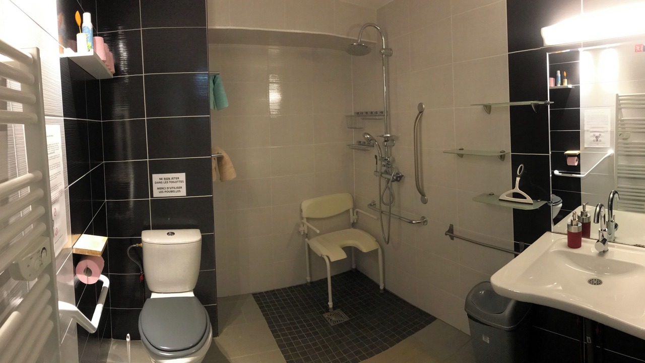 Photo of Bathroom in Marnay