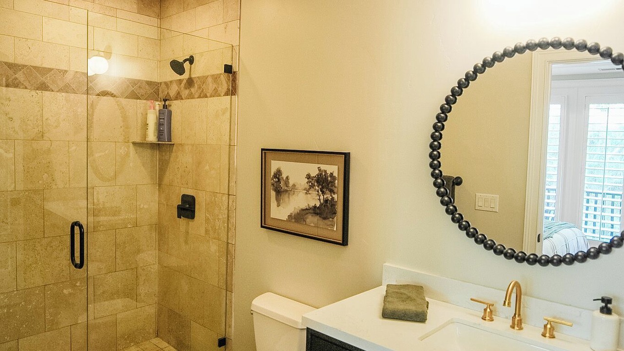Photo of Bathroom in River Bottoms