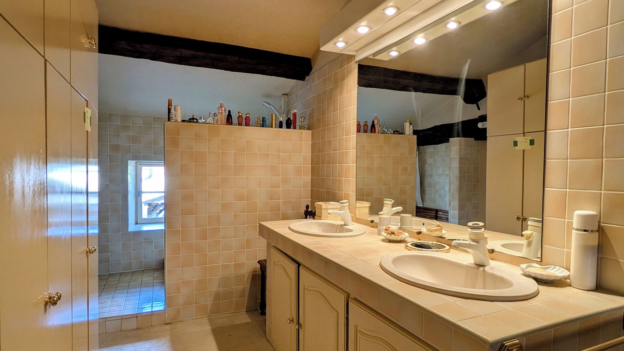 Photo of Bathroom in Remouille
