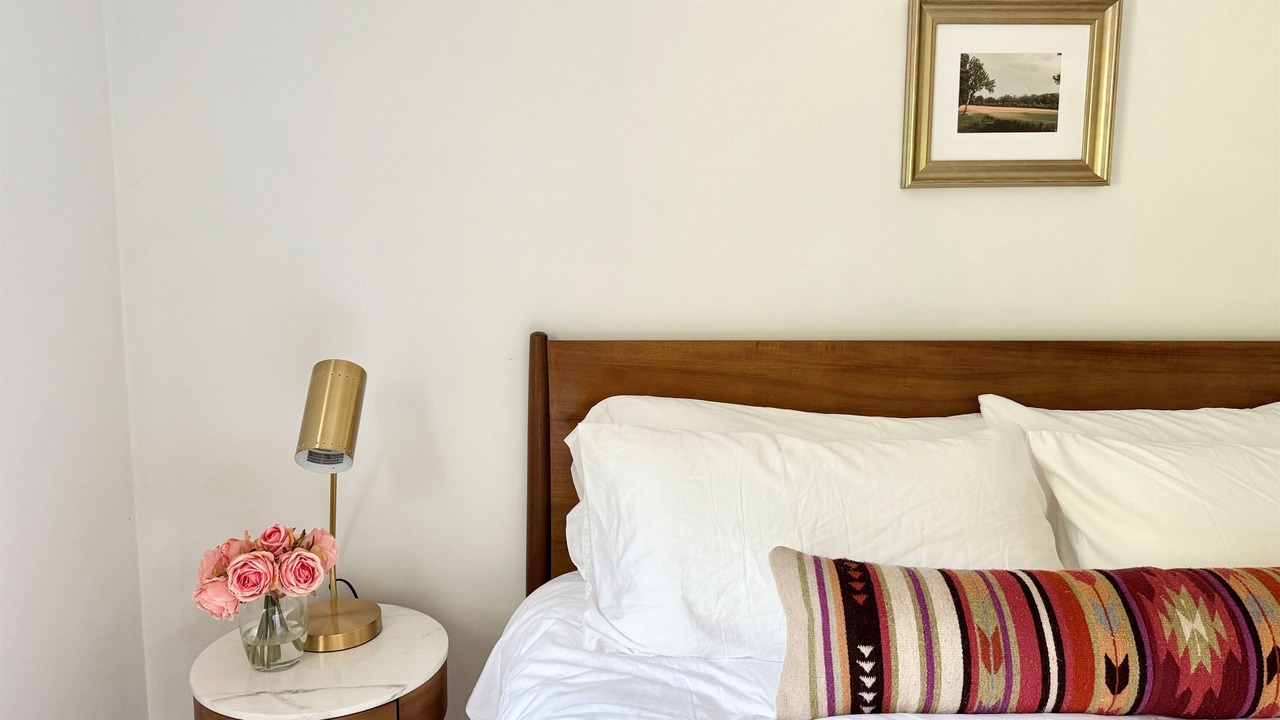 Photo of Bedroom in Swan Lake