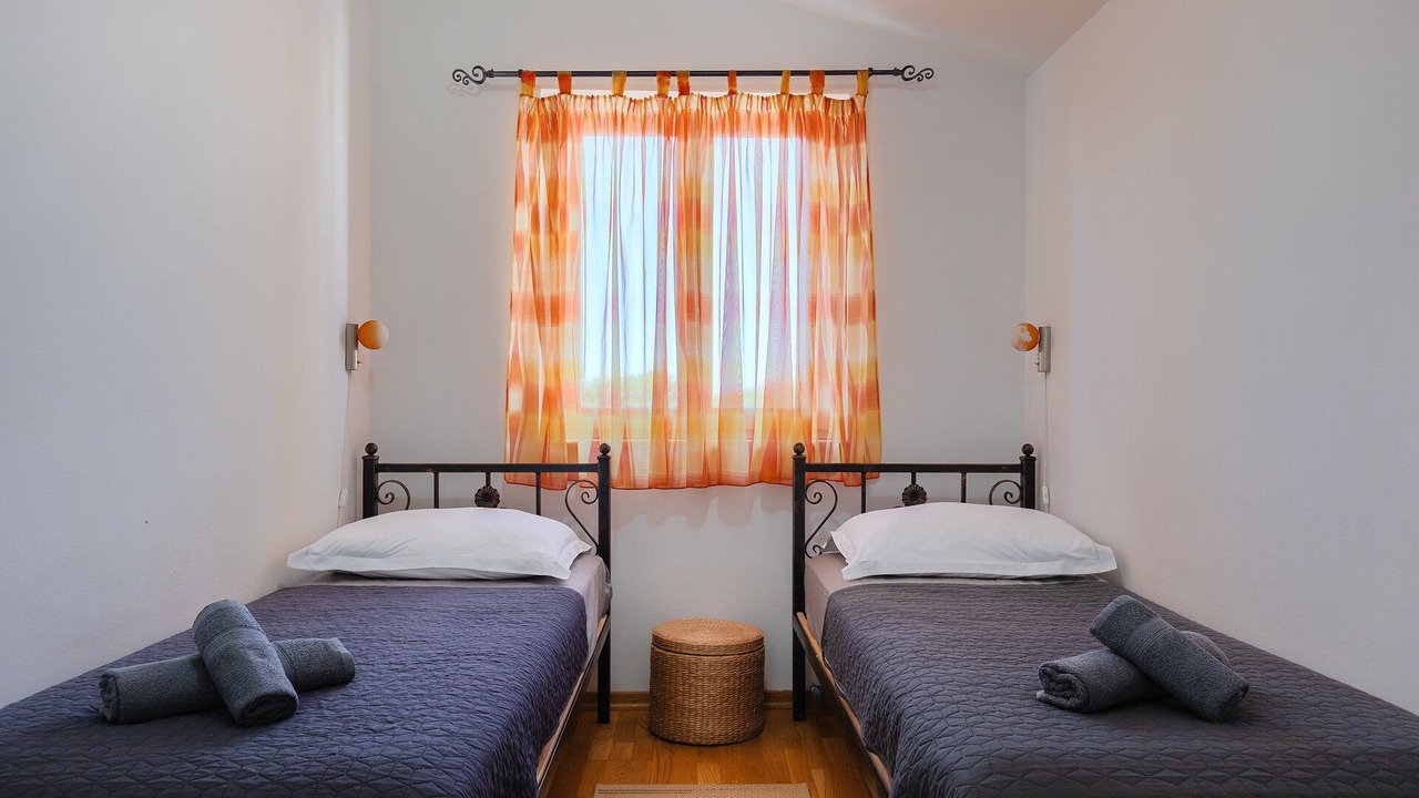 Photo of Bedroom in Gajana