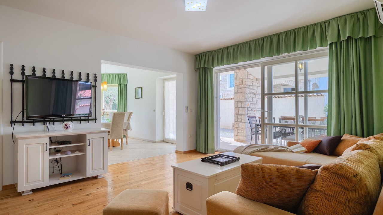 Photo of Livingroom in Gajana