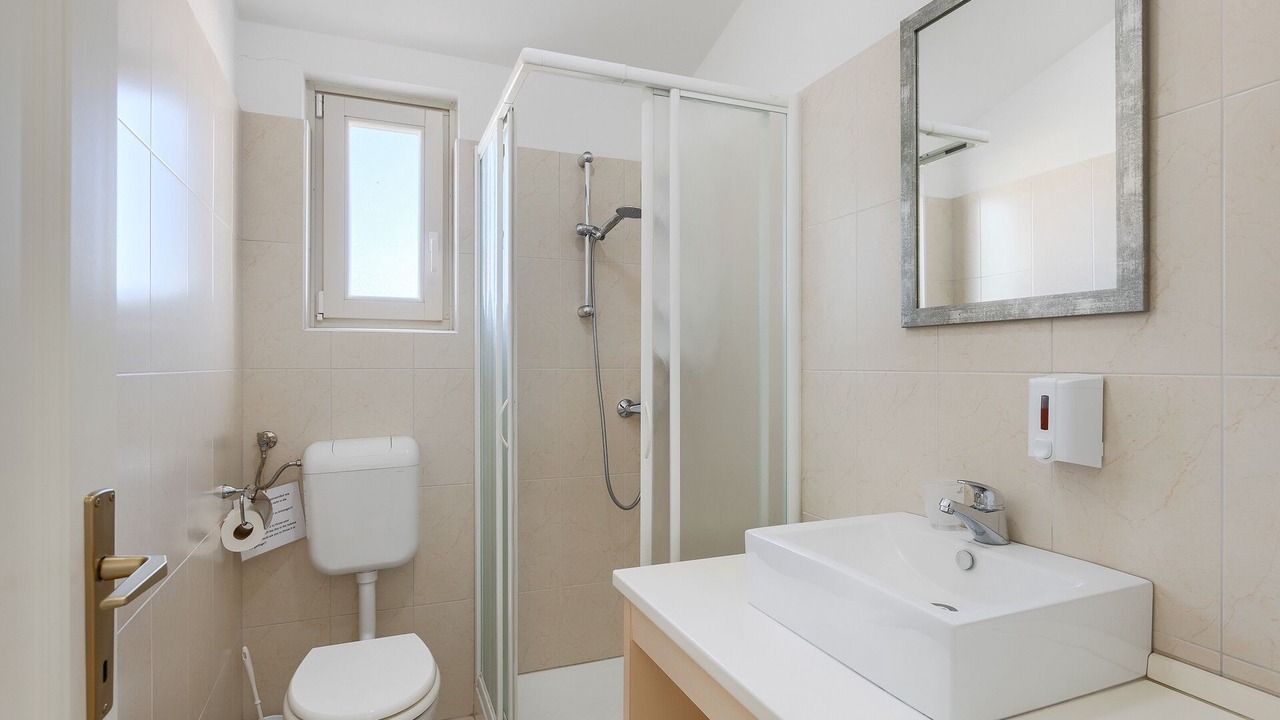 Photo of Bathroom in Gajana