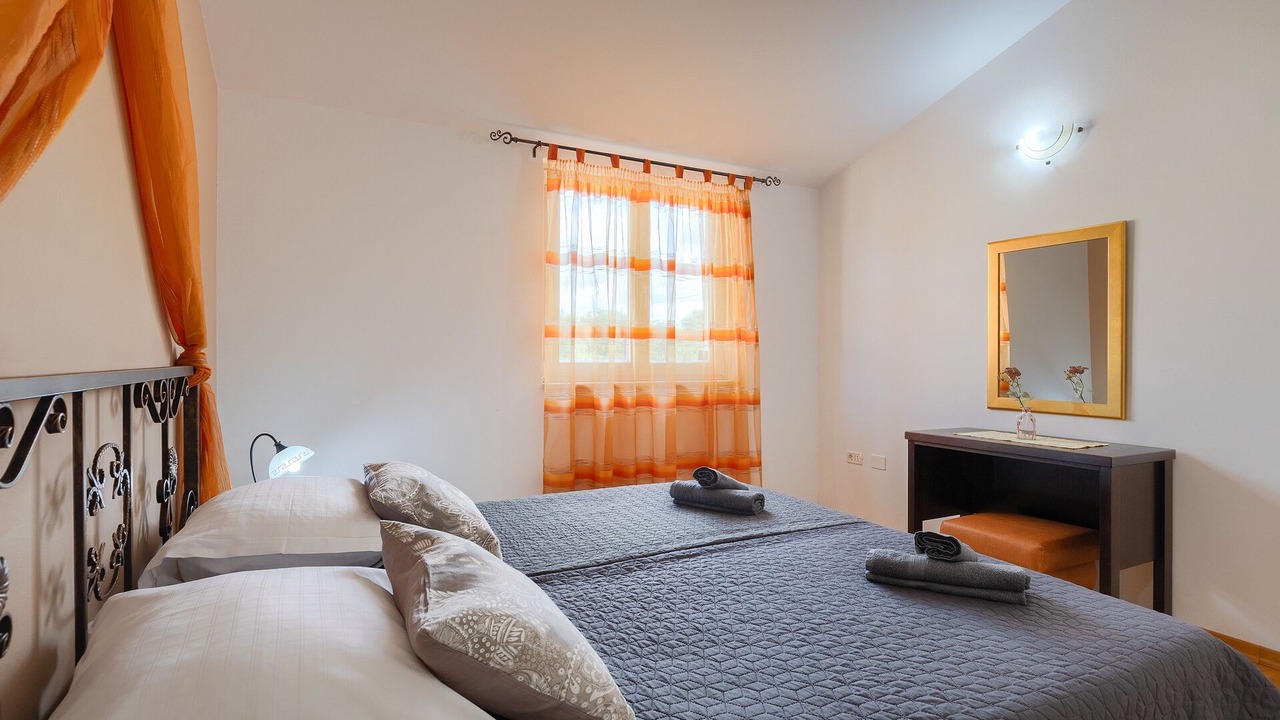 Photo of Bedroom in Gajana