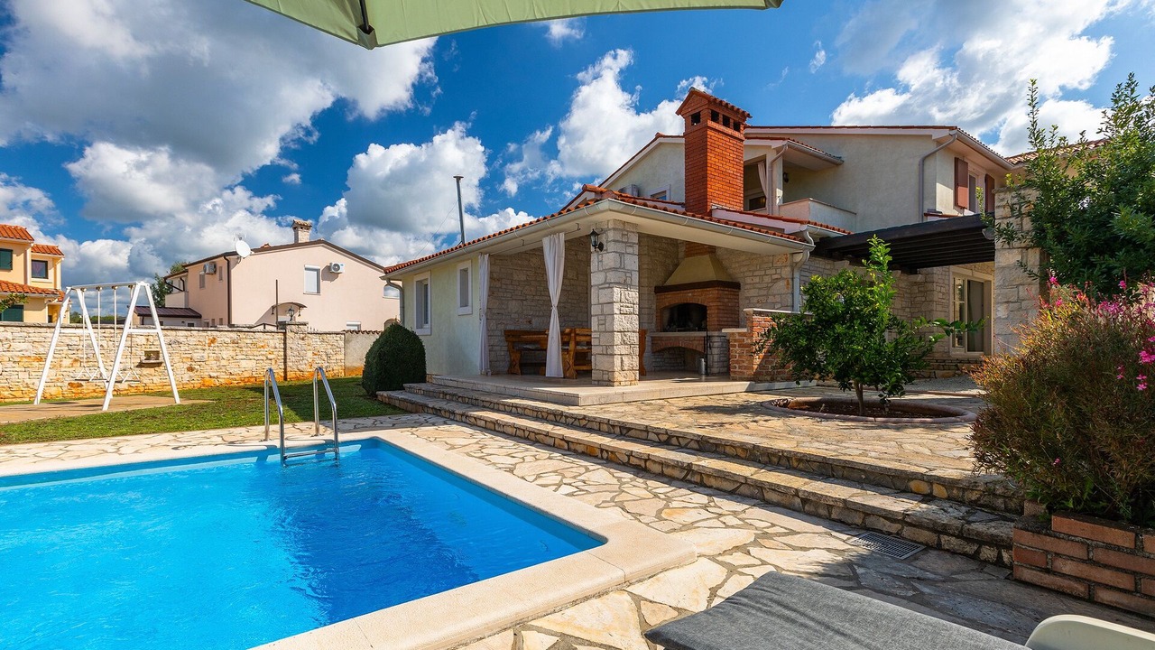 Photo of Outdoor in Gajana