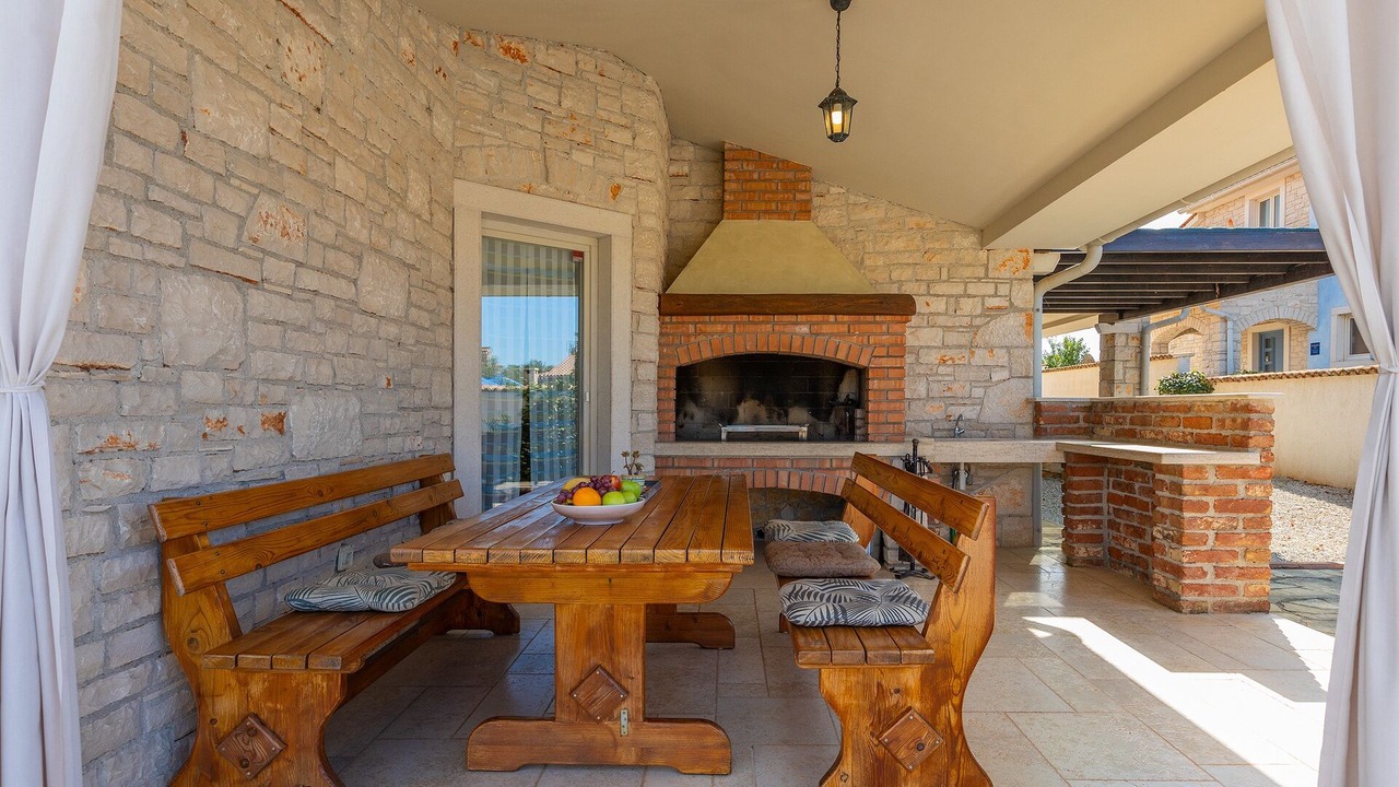Photo of Outdoor in Gajana