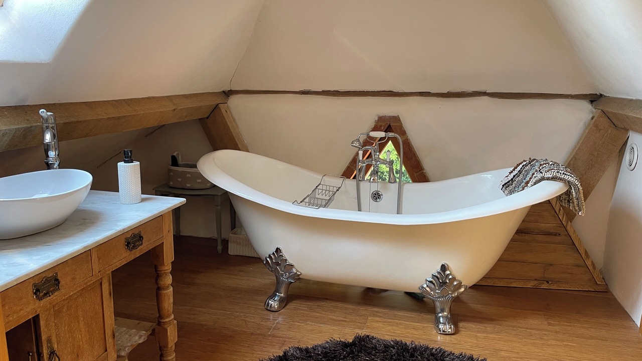 Photo of Bathroom in Charlton-on-Otmoor