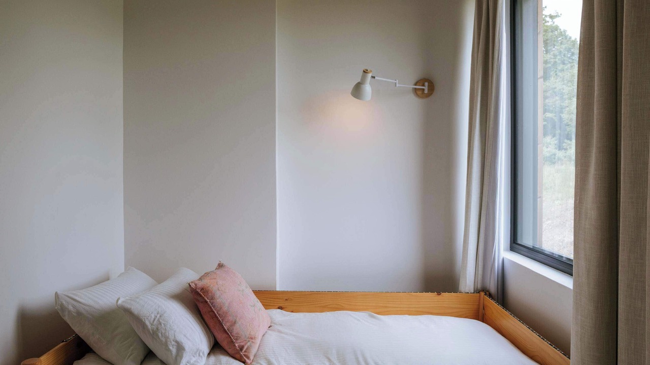 Photo of Bedroom in Hollowville