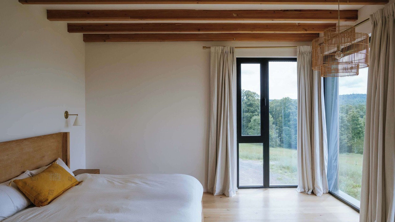 Photo of Bedroom in Hollowville