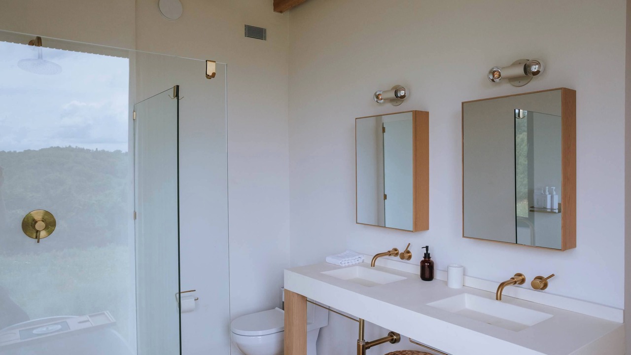Photo of Bathroom in Hollowville
