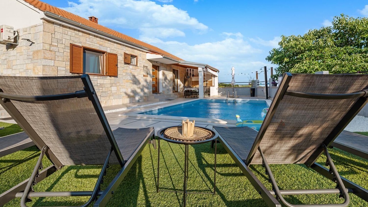Photo of Outdoor in Rastevic