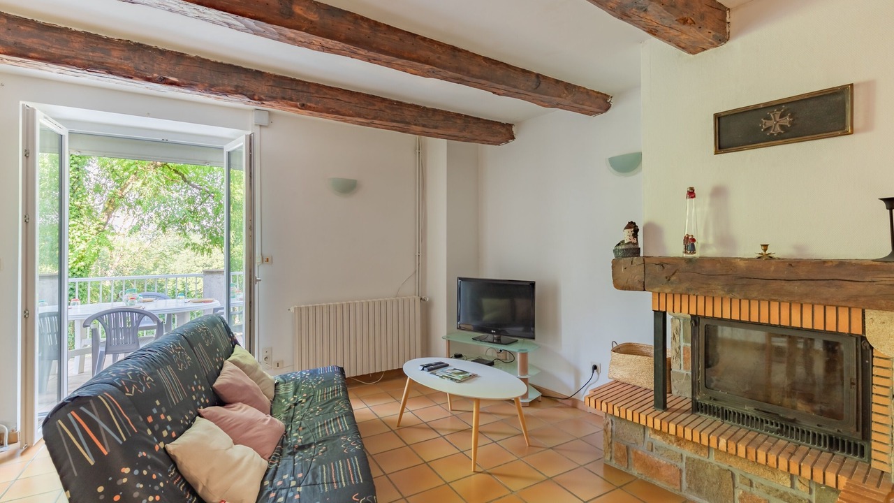 Photo of Livingroom in Montredon-Labessonnie