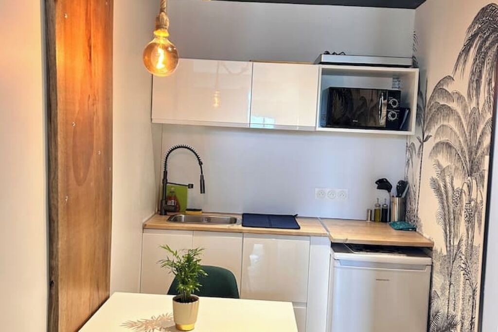 Photo of Kitchen in Saint-Martin-de-Londres