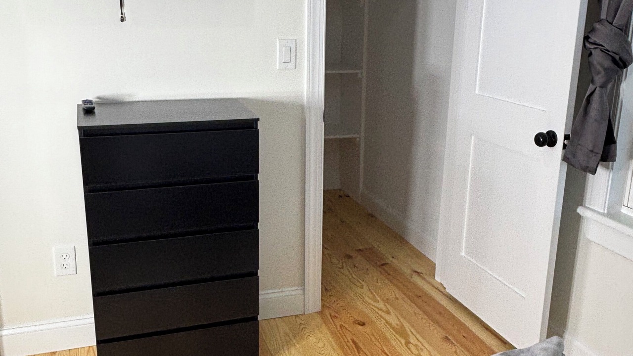 Photo of Bedroom in Stockade Historic District