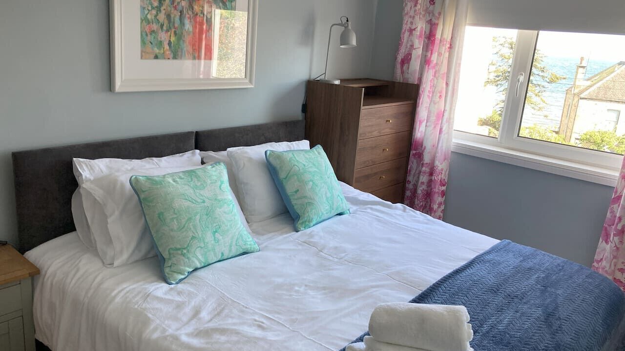 Photo of Bedroom in Aberdour