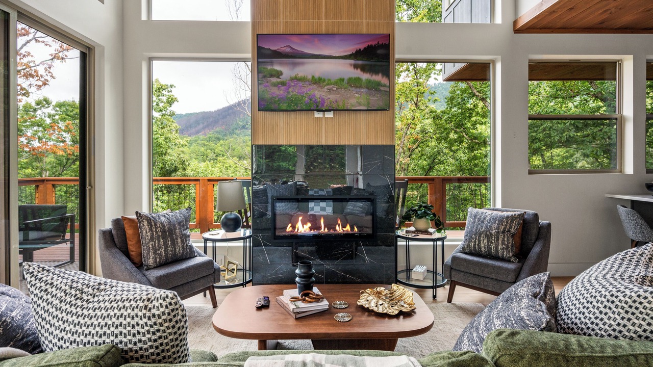 Photo of Livingroom in Pittman Center