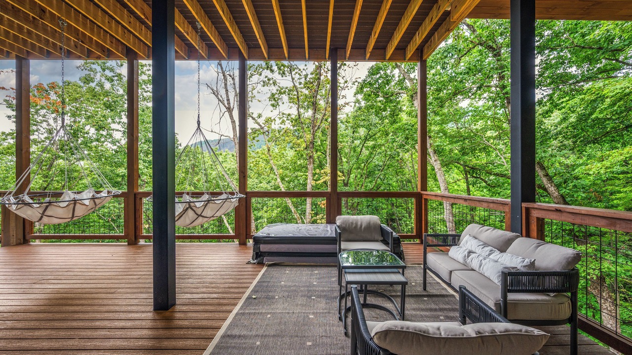 Photo of Patio Balcony in Pittman Center
