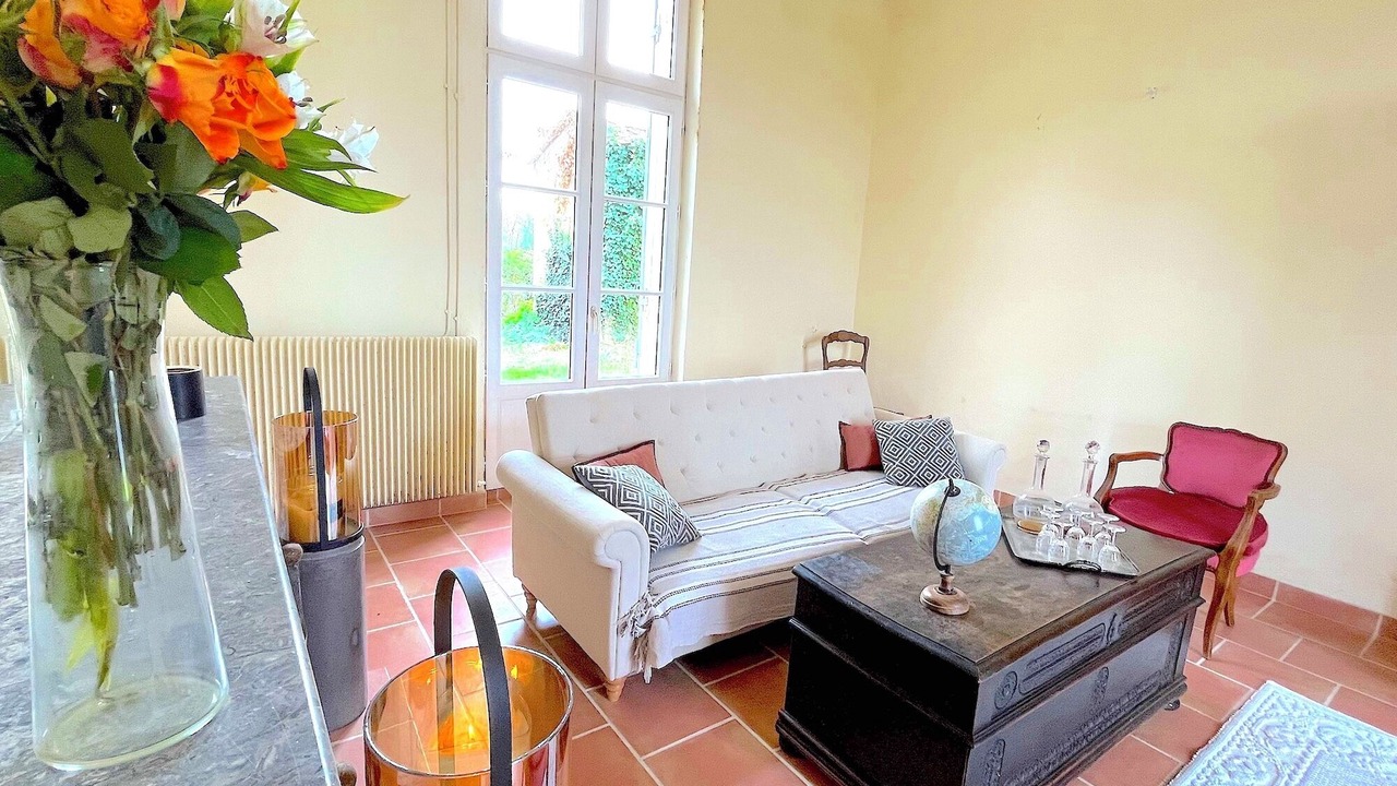 Photo of Livingroom in Sainte-Terre