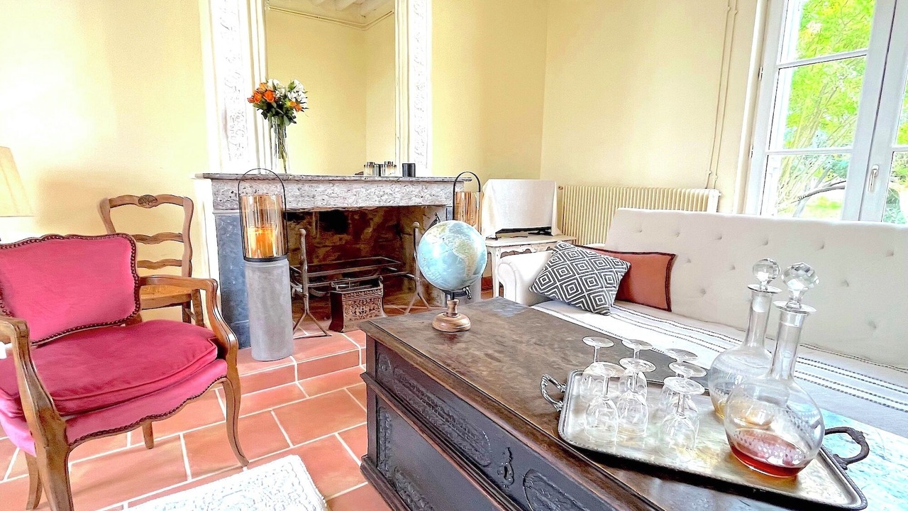 Photo of Livingroom in Sainte-Terre