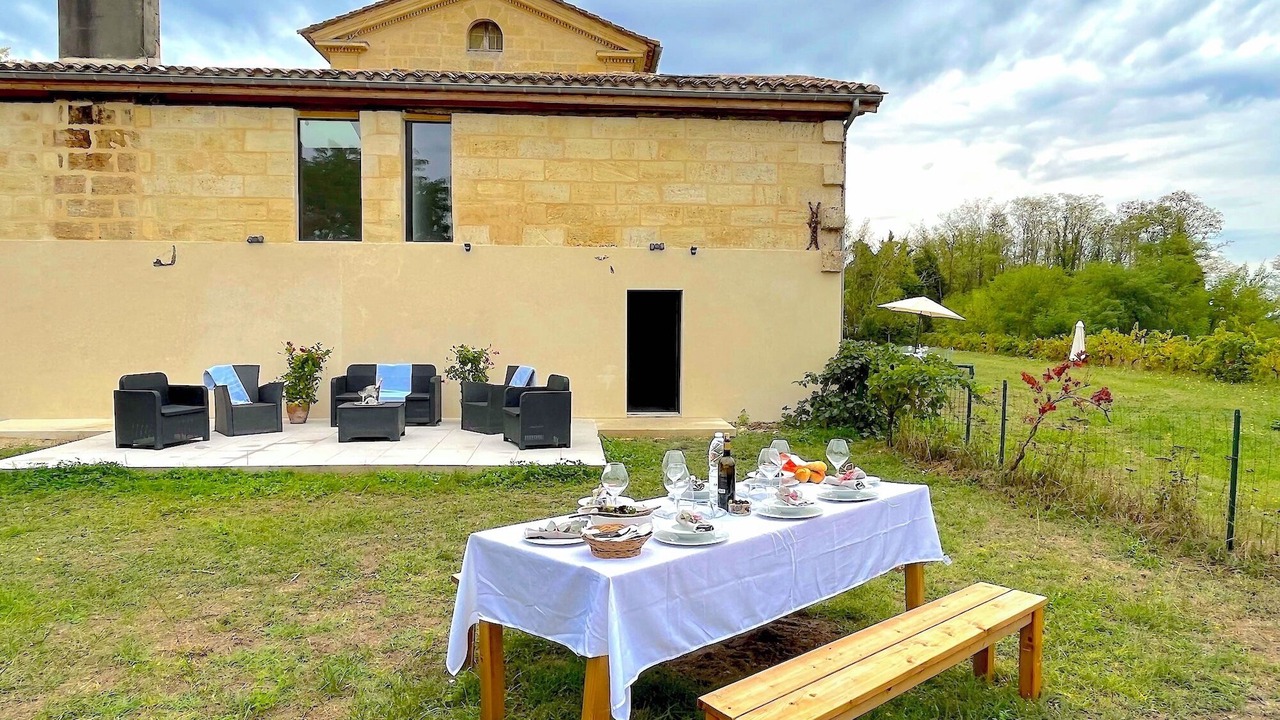 Photo of Outdoor in Sainte-Terre