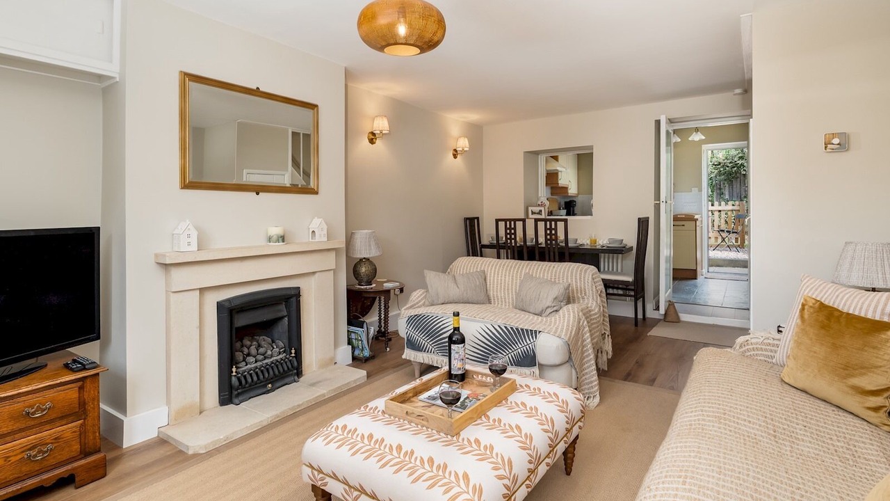 Photo of Livingroom in Adderbury