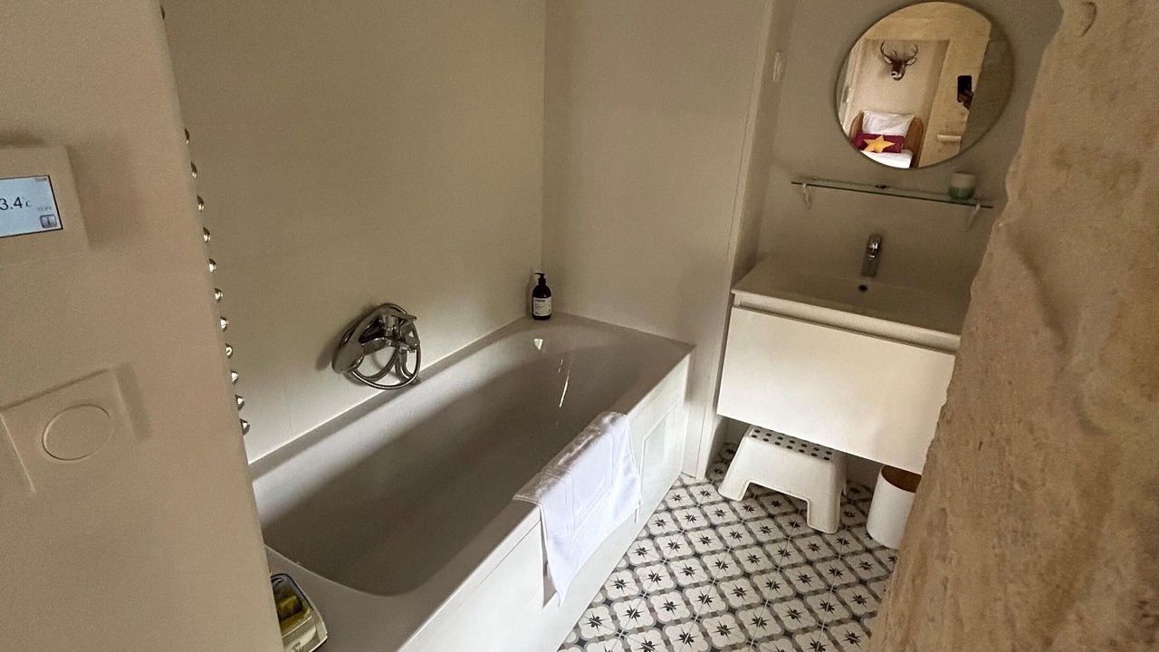 Photo of Bathroom in Bernieres-sur-Mer
