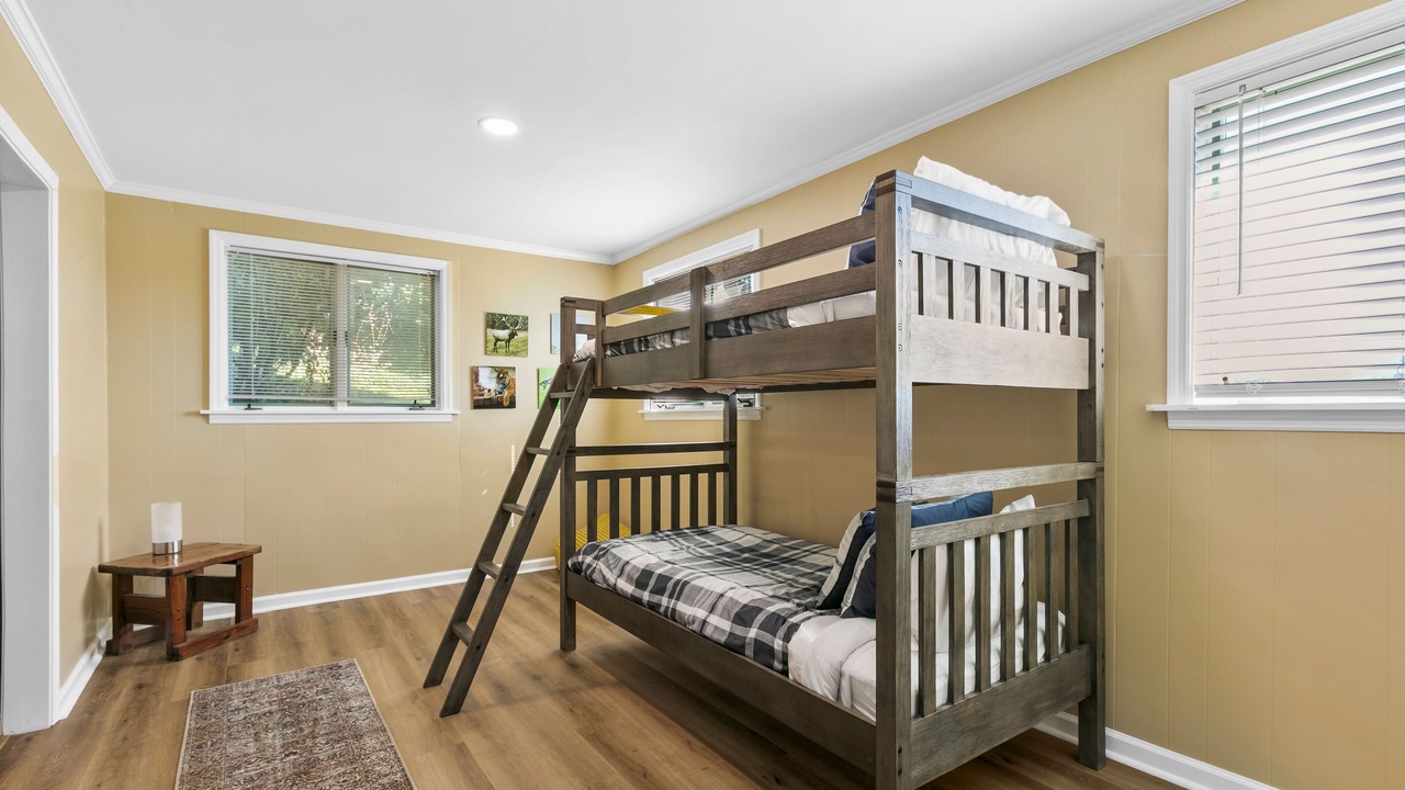 Photo of Bedroom in Lake Junaluska