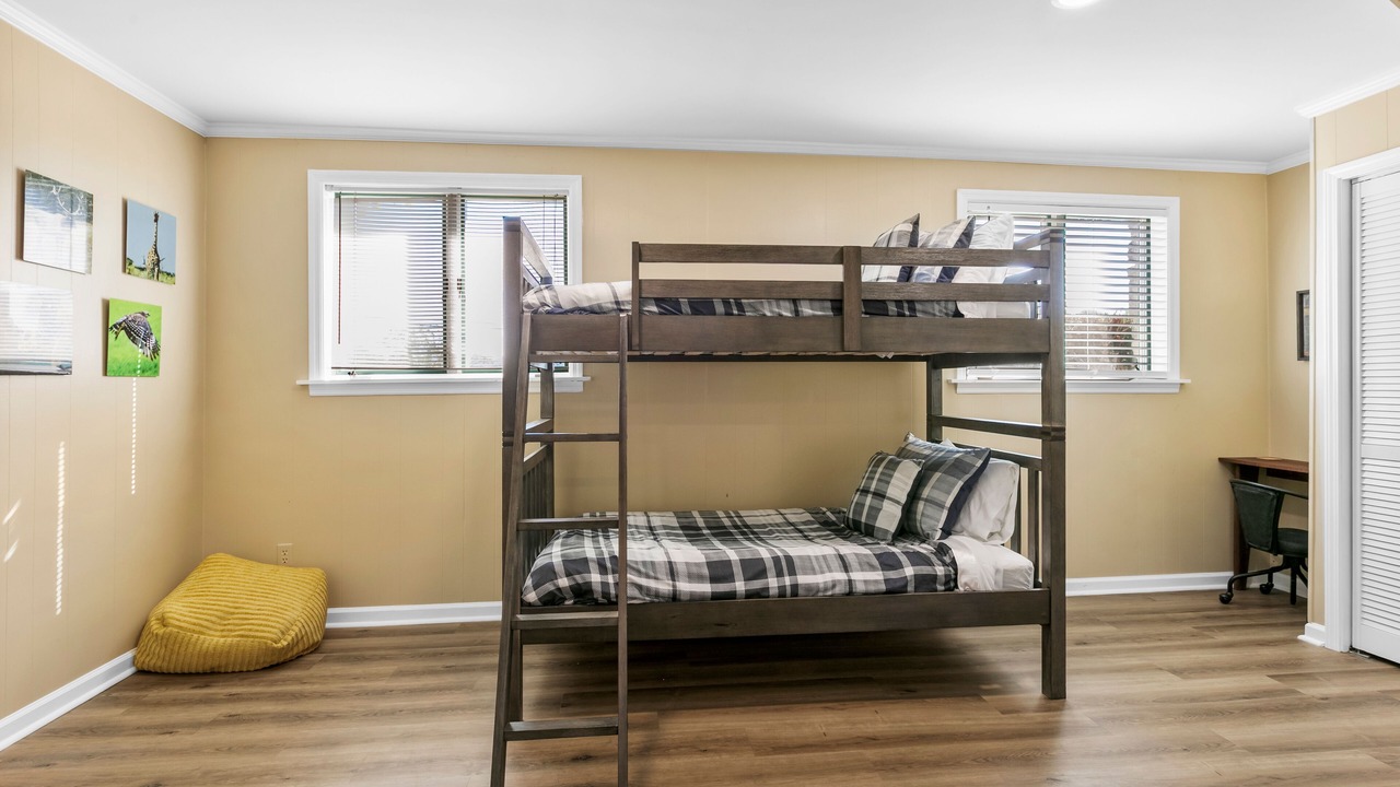Photo of Bedroom in Lake Junaluska