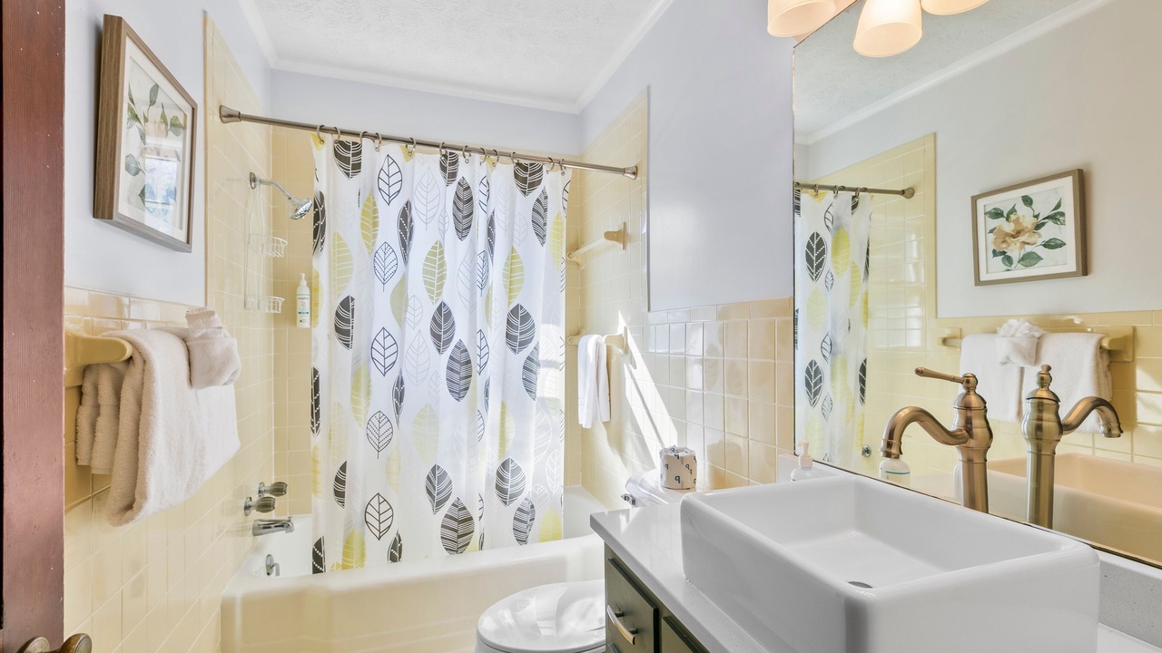 Photo of Bathroom in Lake Junaluska