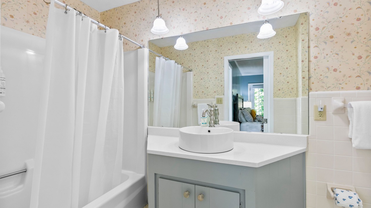 Photo of Bathroom in Lake Junaluska
