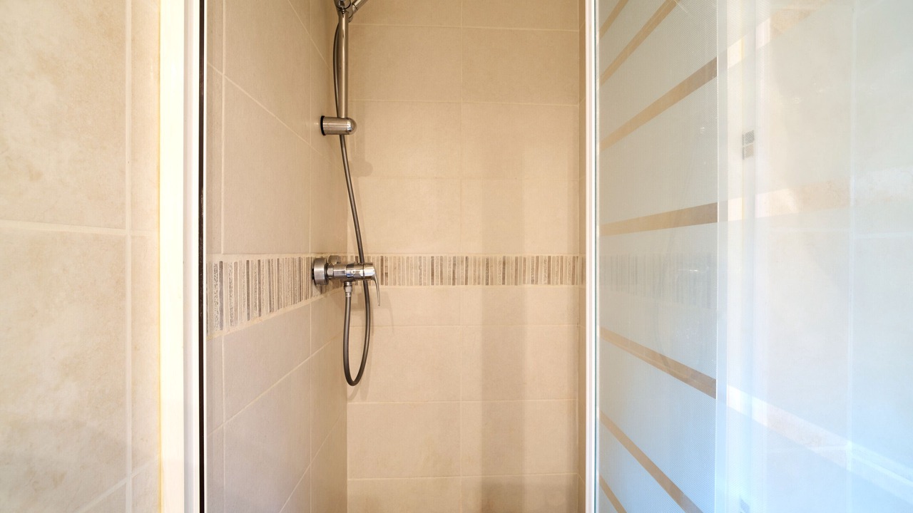 Photo of Bathroom in Saint-Sulpice-de-Roumagnac