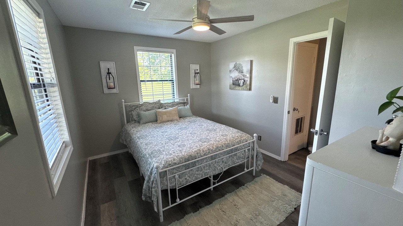 Photo of Bedroom in Rogersville