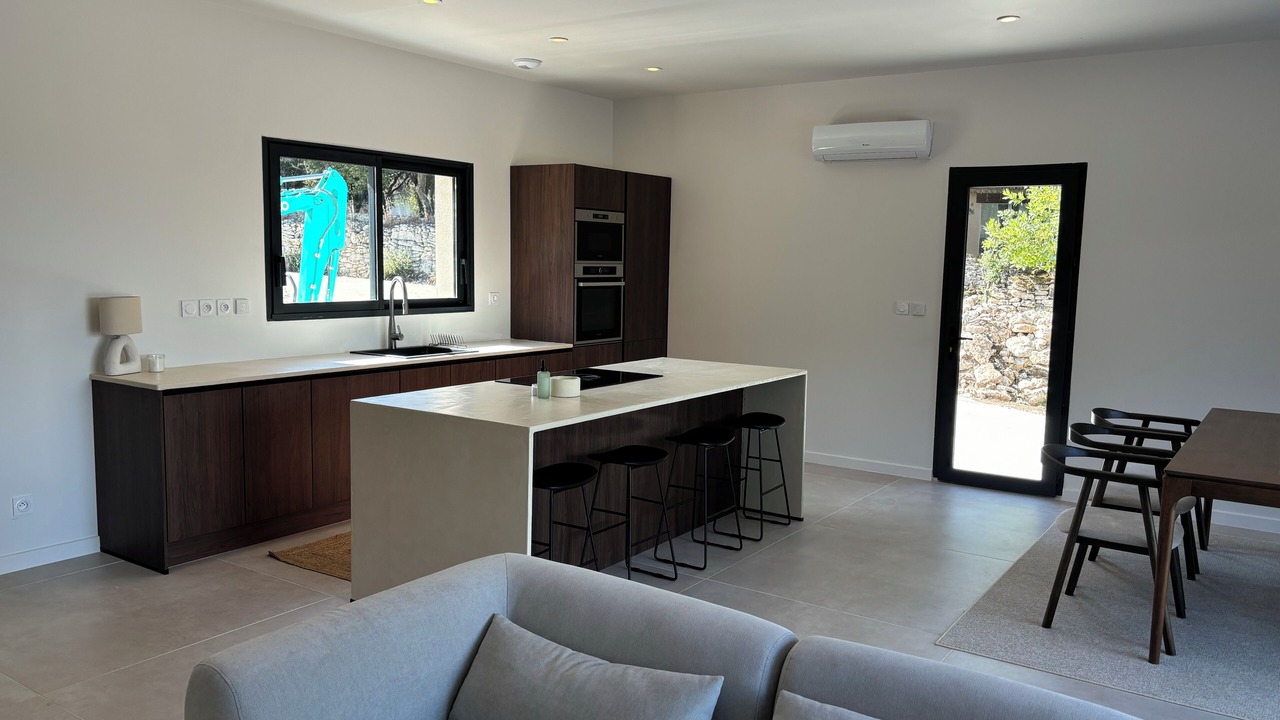 Photo of Livingroom in Saint-Restitut