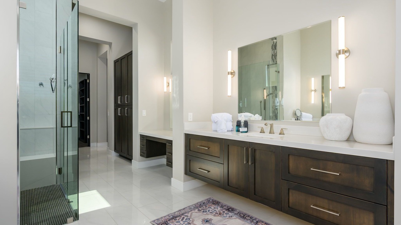 Photo of Bathroom in Pinnacle Peak